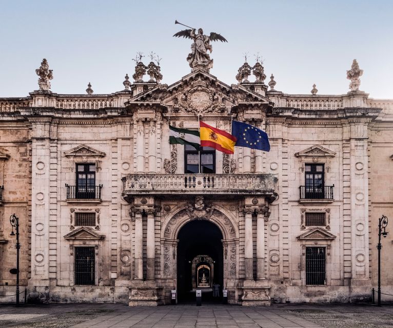 Seville: Small-Group City Highlights Walking Tour - Parque de María Luisa: the transition into Seville’s big plaza moment