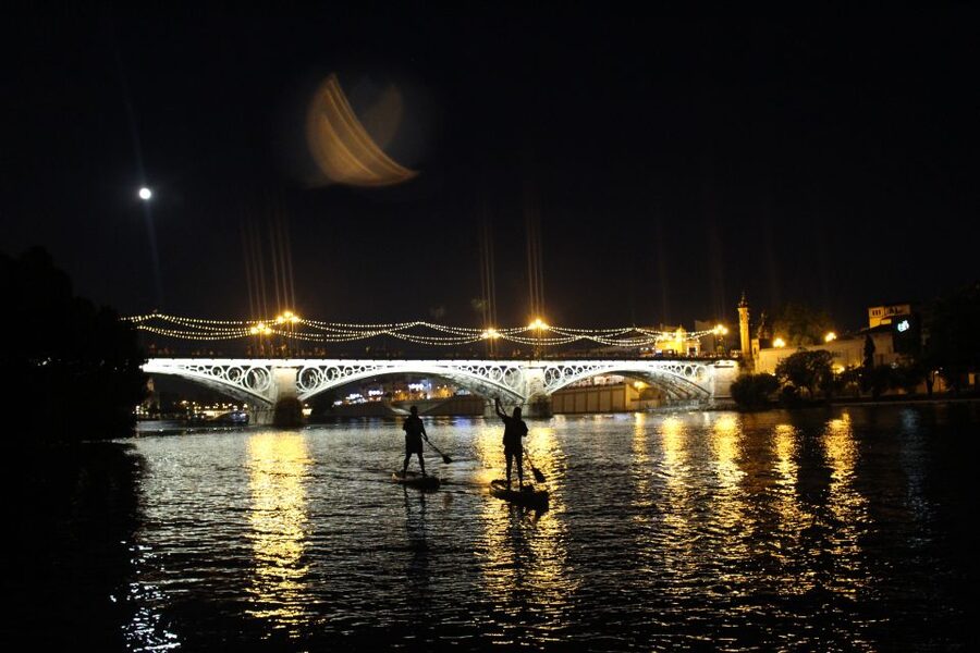 Seville: Sunset and Evening Paddle Boarding Tour - Puente de Isabel II and the Sunset-to-Night Transition
