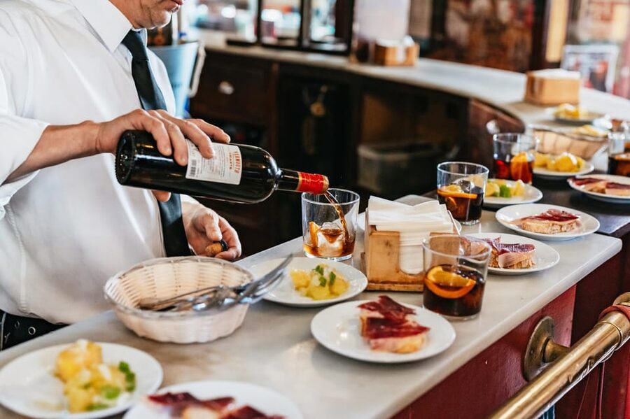 Seville: Tapas, Taverns and History Guided Walking Tour - Why This Tapas Tour Feels Like the Real Seville
