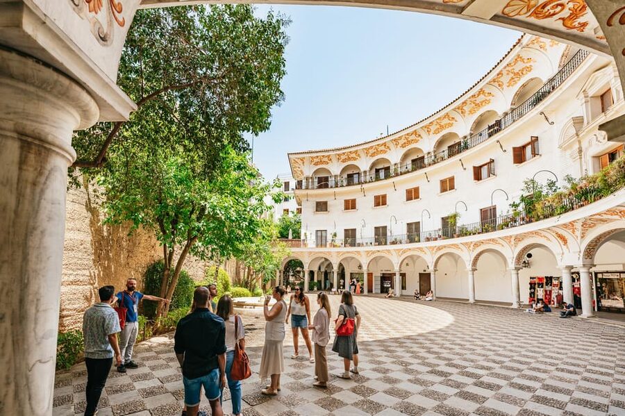 Seville: Tapas, Taverns and History Guided Walking Tour - Las Teresas: The First Tastes in Seville’s Old Bar World
