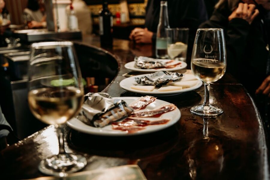 Seville: Tapas, Taverns, and History Walking Tour - Making the Most of Your Night: Simple Moves That Work