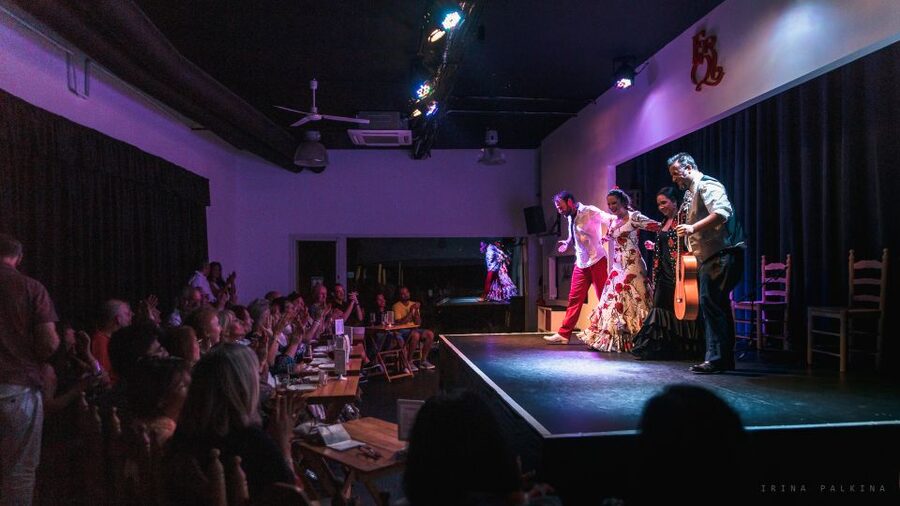 Seville: Traditional Flamenco Show in Triana - Triana flamenco at a riverside tablao (Flamenqueria Sevilla)