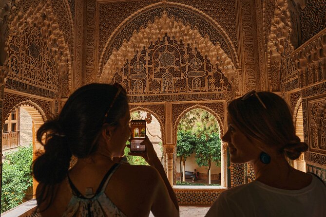 Skip The Line Alhambra and Generalife Guided Tour - Puerta de la Justicia: the gateway where powers changed hands