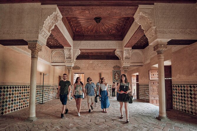Skip The Line Alhambra and Generalife Guided Tour - Palace of Carlos V: where Renaissance power interrupts Moorish design