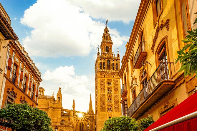 Skip the Line Seville Alcázar, Cathedral & Giralda Guided Tour - Salon de Embajadores: the Hall of Ambassadors moment