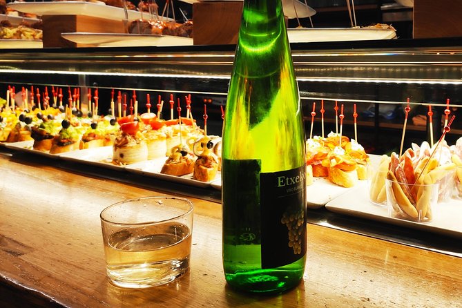 Spanish Wine and Tapas Tour in a Local Neighborhood in Barcelona - The short kickoff at Avinguda del Paral·lel, 115