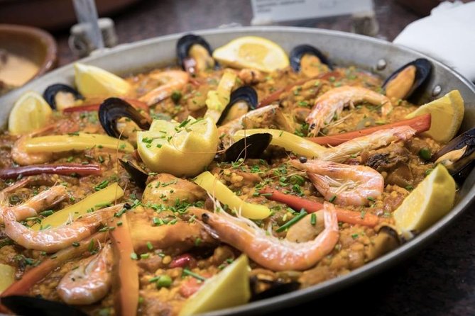 Tablao Flamenco Cordobes on Rambla Barcelona with Dinner Option - Entering a small tablao on La Rambla