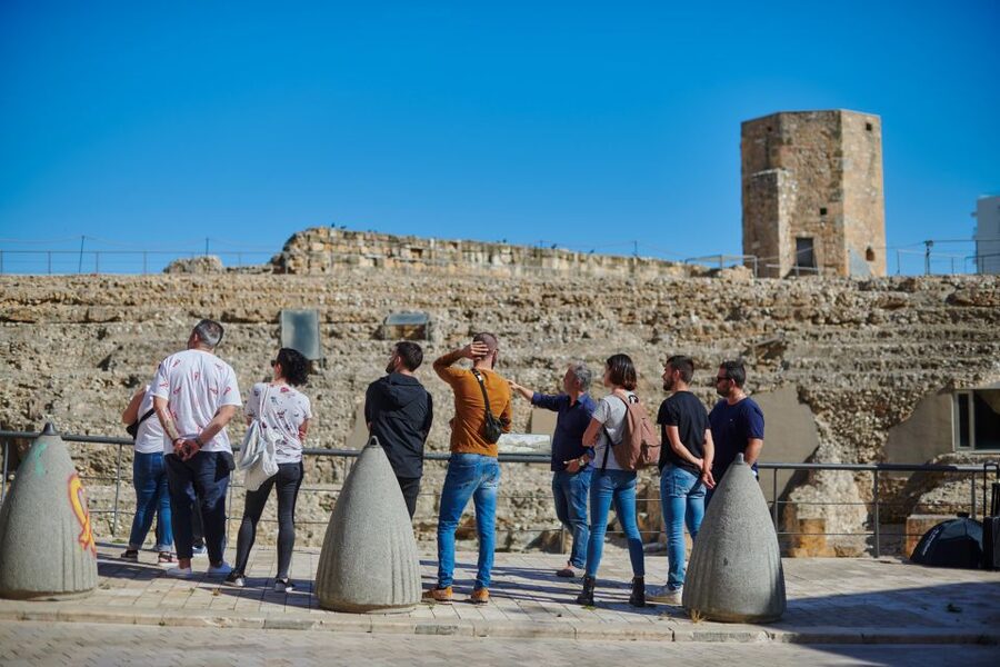 Tarragona: Roman Heritage Guided Walking Tour - Roman walls first, and why this hill mattered