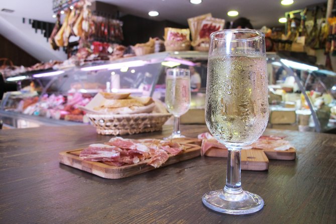 Taste of Malaga Tour : Tapas, History and Local Customs - Stop 4: Old Town Tapas, Including Gambas al Pil Pil and Pedro Ximénez