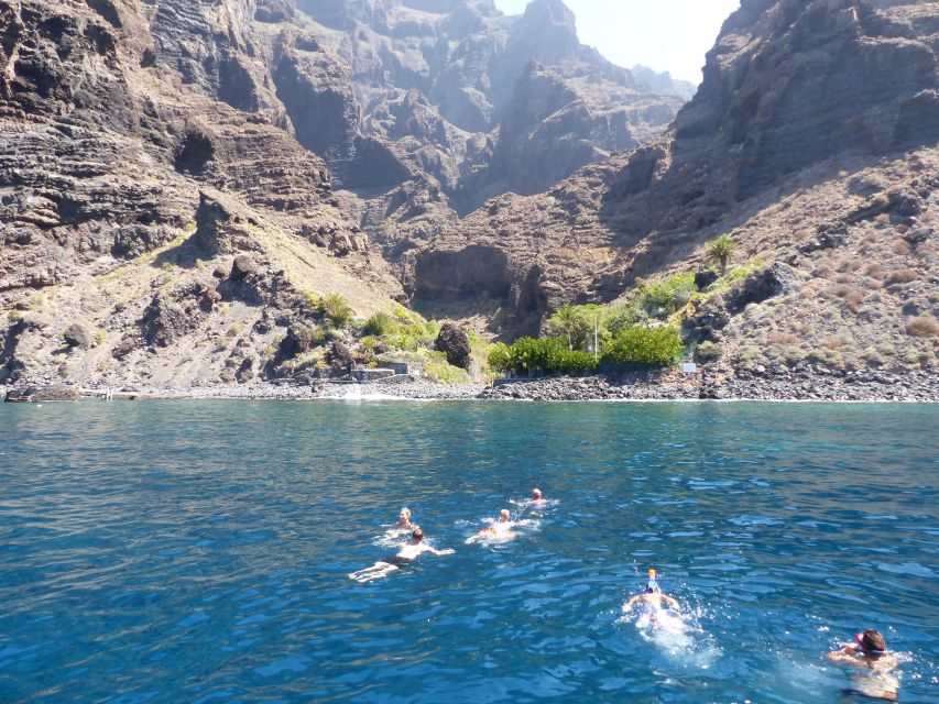 Tenerife: Los Gigantes Whale Watching Cruise by Sail Boat - Los Gigantes cliffs during the cruise: the best “free” attraction
