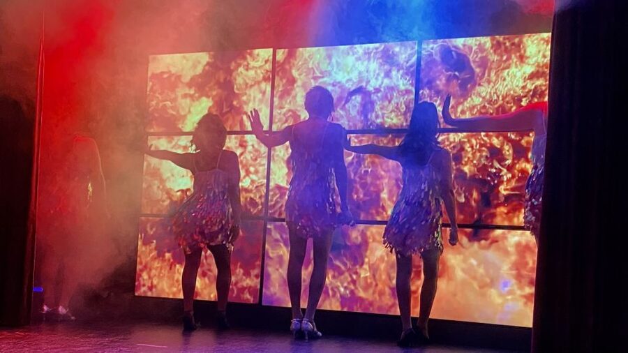 Tenerife: MHT Comedy Drag Dinner Show - Finale and meet-the-cast: the part built for singing along