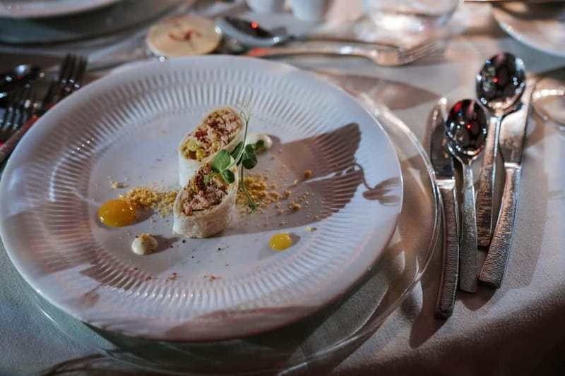 Tenerife: Scandal Dinner Show Entry Ticket and 5-Course Meal - Key points to know before you go