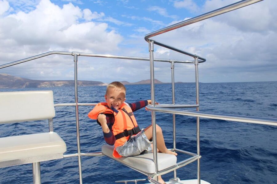 Tenerife: Sunset Catamaran Tour with Transfer, Buff & Drinks - Drinks, Tapas, and That Lets-You-Breathe Feeling