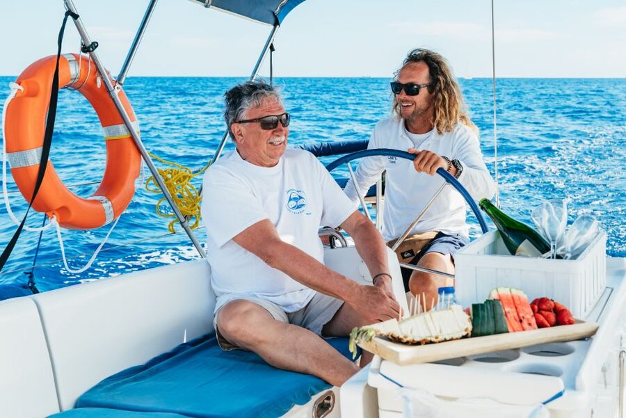 Tenerife: Whale & Dolphin Watching with Drinks and Snacks - The anchor stop: swimming and snorkeling with turtles