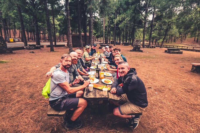 The Volcano Heart Tour: Hiking, Tasting and Sunset Experience - Stop 4: Roque Nublo hike, 3.5 km of iconic volcanic drama