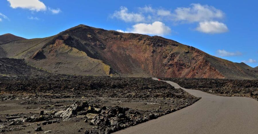 Timanfaya And El Golfo For Cruise Passengers (Mornings) - El Golfo and the Green Lagoon: Names to Know, and Why the Color Can Vary