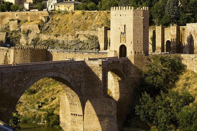 Toledo Half Day Tour with Cathedral, St Tome Church & Synagoge - Iglesia de Santo Tomé: where El Greco’s famous painting changes everything