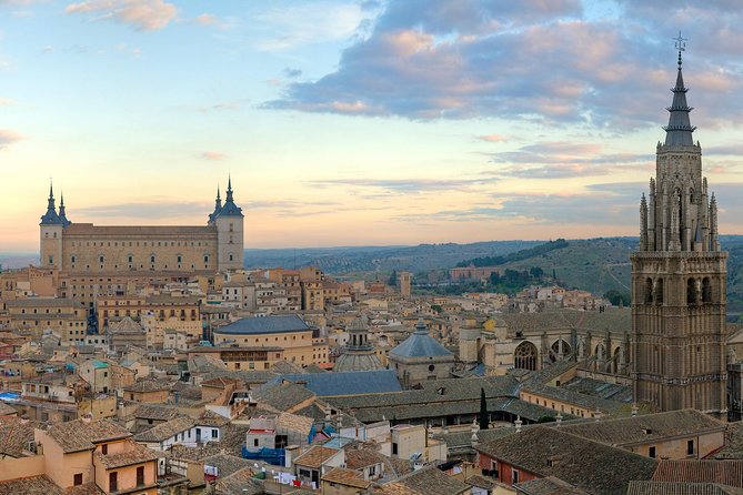 Toledo & Segovia Tour with Cathedral and Alcazar Tickets & Lunch - Segovia by Design: Aqueduct First, Then Cathedrals by Passing, and the Alcázar Up Close