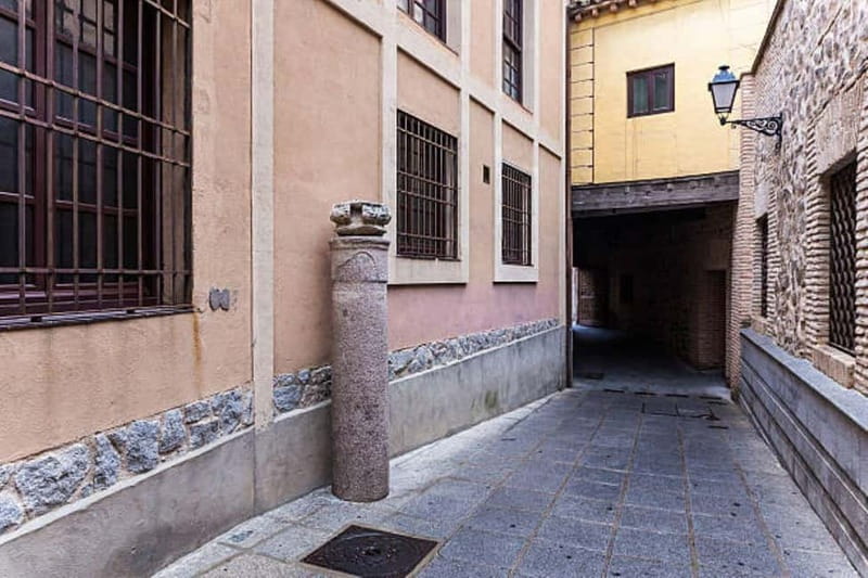 Toledo: Three Cultures English Tour - Toledo Cathedral: Visigoths, Arabs, and Why Santa Maria’s Site Matters