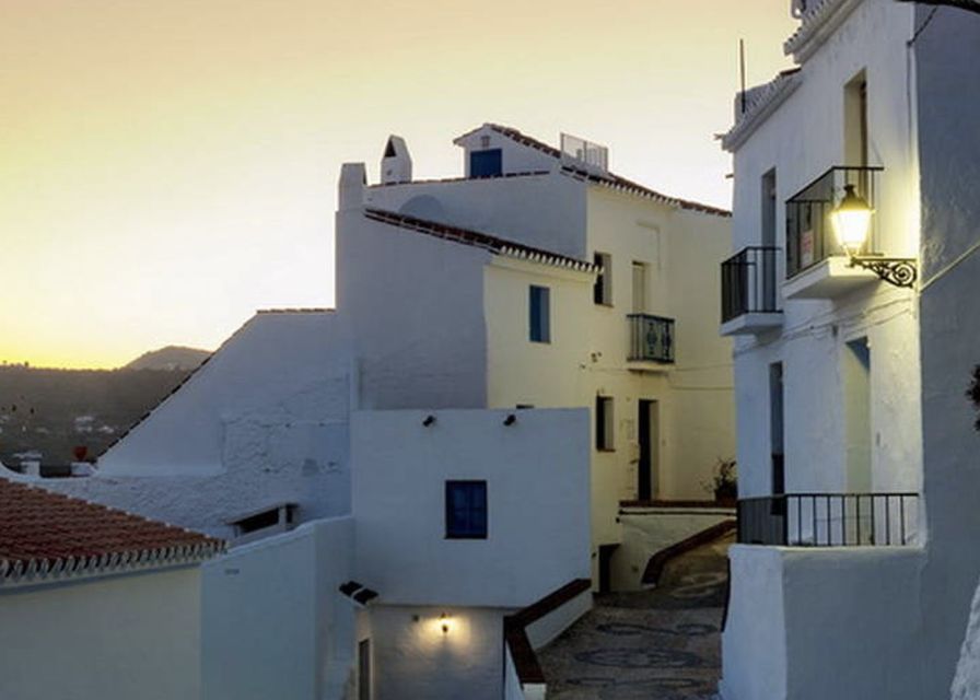 Torremolinos/Benalmadena: Nerja Caves Tour with Frigiliana - Practical tips for a smoother 7.5 hours