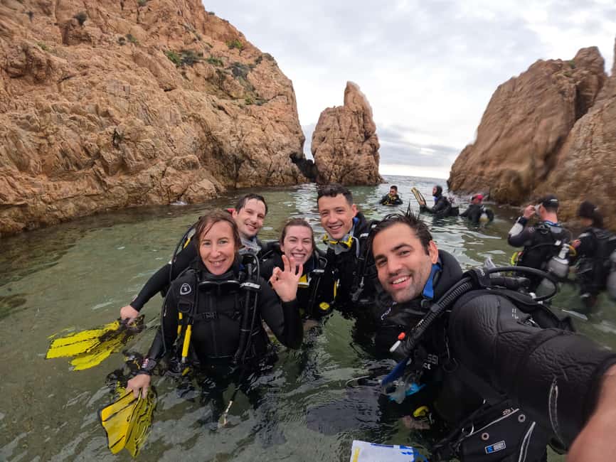 Tossa de Mar: PADI Discovery Scuba Diving in Costa Brava - Getting started at SuperDive Tossa de Mar, then straight to the water