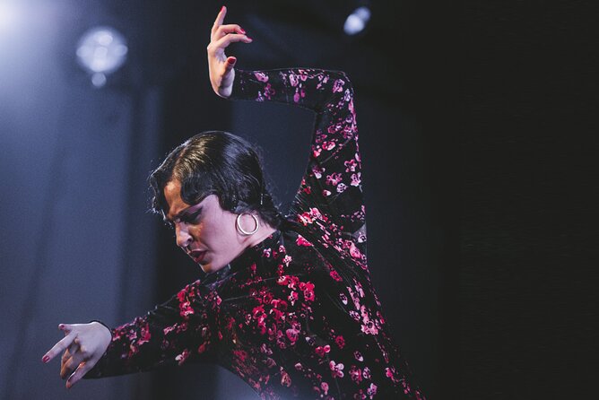 Traditional Flamenco Show at Tablao Casa Ana - Singing, guitar, and footwork: the standout “flamenco core”