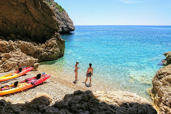Uncharted Caves & Snorkelling Heaven: Cala Granadella Kayak Tour - Meeting point, parking, and what to expect before you paddle