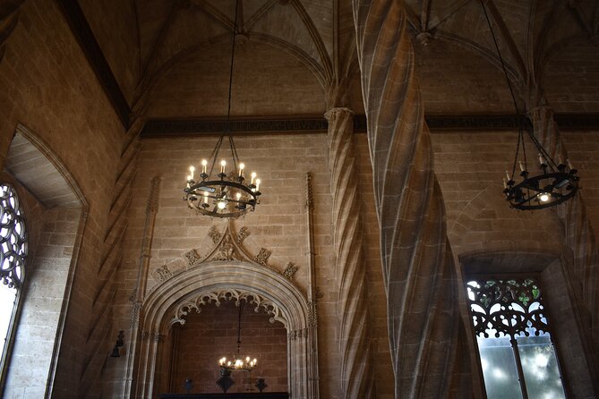 Valencia: Art & Architecture Guided Tour with Monuments Tickets - Why a guided art-and-architecture walk works so well in Valencia