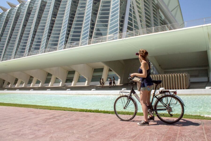 Valencia Bike Tour - Torres de Quart, then back along the riverbed