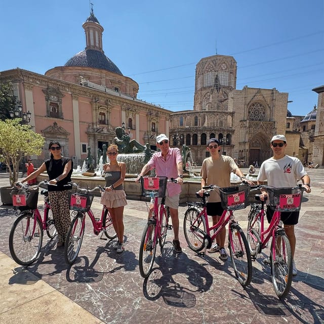 Valencia: City Highlights Guided Bike Tour - Meeting up at Doyoubike, then rolling into Valencia’s easy rhythm
