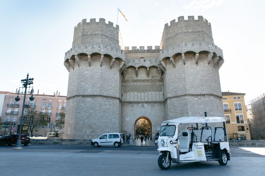 Valencia: Complete Tuk-Tuk Tour Around the City - Price, value, and when this is the smart move