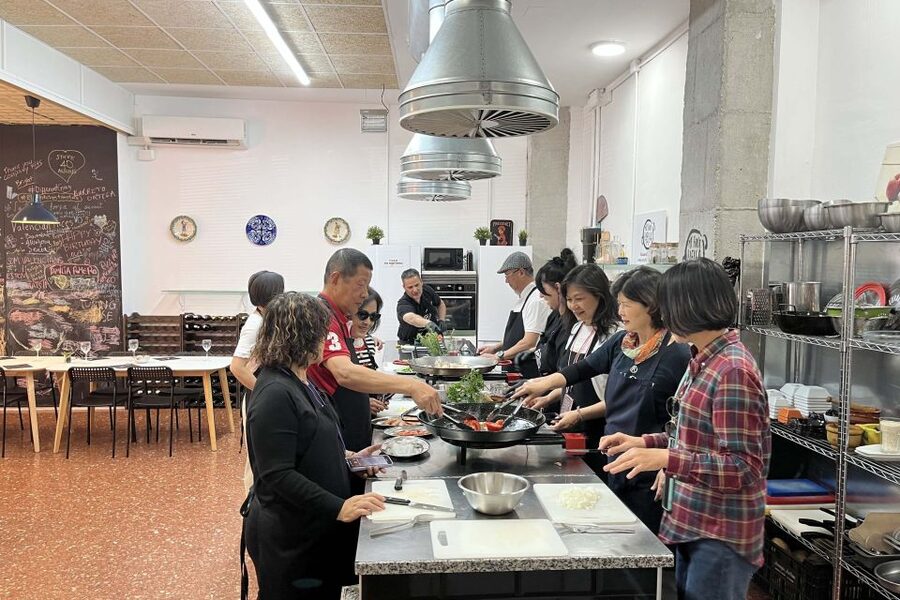 Valencia: Evening Guided Paella Workshop, Tapas, and Drinks - What You Do in This 3-Hour Valencia Paella Workshop