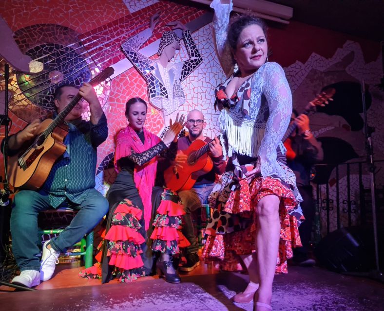 Valencia: Flamenco at Toro y La Luna with optional Dinner - Should you book this flamenco with optional dinner?