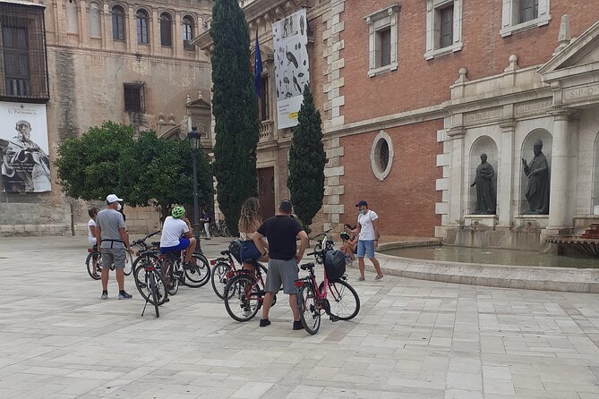 Valencia Highlights Bike Tour - Placa de lAjuntament: City Hall Square in About 15 Minutes