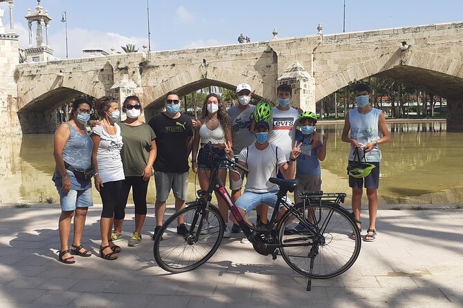 Valencia Highlights Bike Tour - Plaza de la Virgen: Cathedral Area, Roman Street Remains, and a Basilica