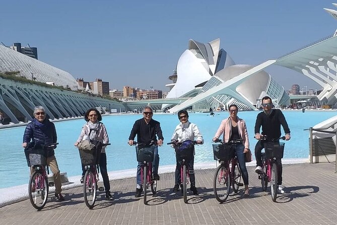Valencia Highlights Bike Tour - Meeting at Doyoubike and Getting Rolling in the Old Quarter