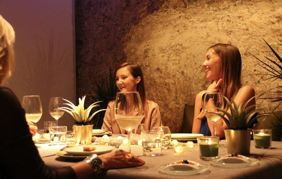 Valencia: Old Town Tour, Wine & Tapas in an 11th c. Monument - Key highlights you should not miss