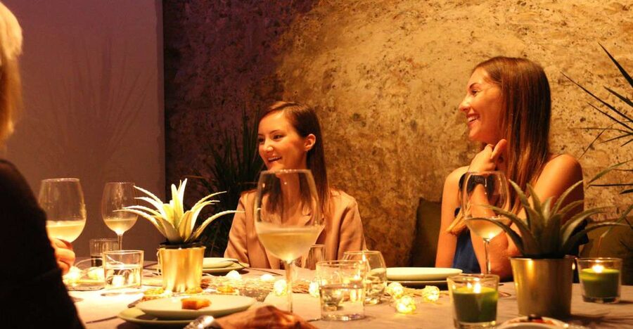Valencia: Old Town Tour, Wine & Tapas in an 11th c. Monument - The 11th-century monument dinner: how the venue changes the mood