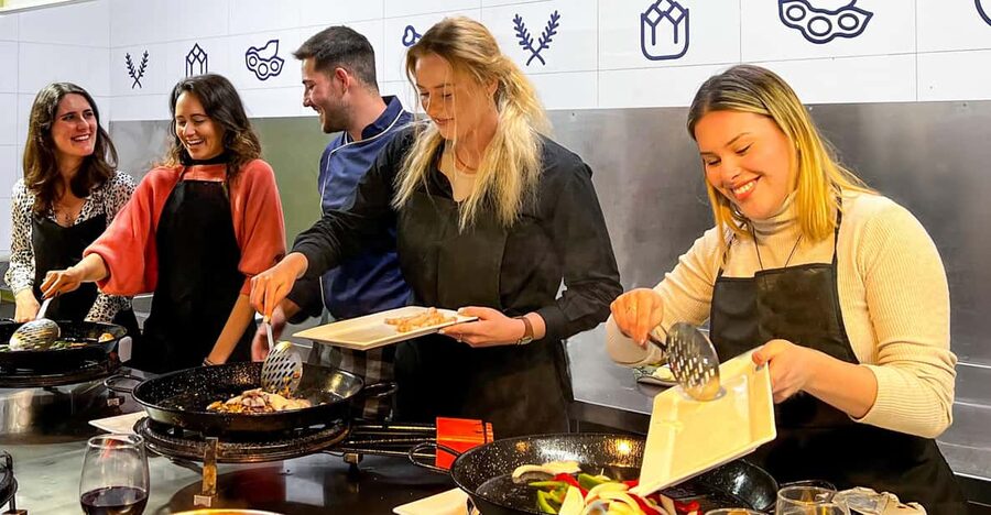 Valencia: Paella Cooking Class with Central Market Tour - Key Highlights I’d Prioritize