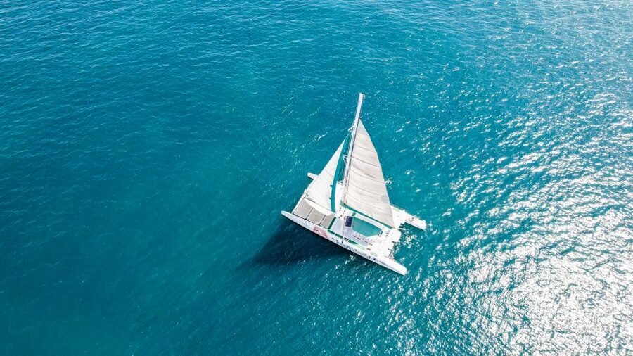 Valencia: Sailing Catamaran Cruise with Sunset Option and DJ - The bar and drinks: what’s included versus what costs extra