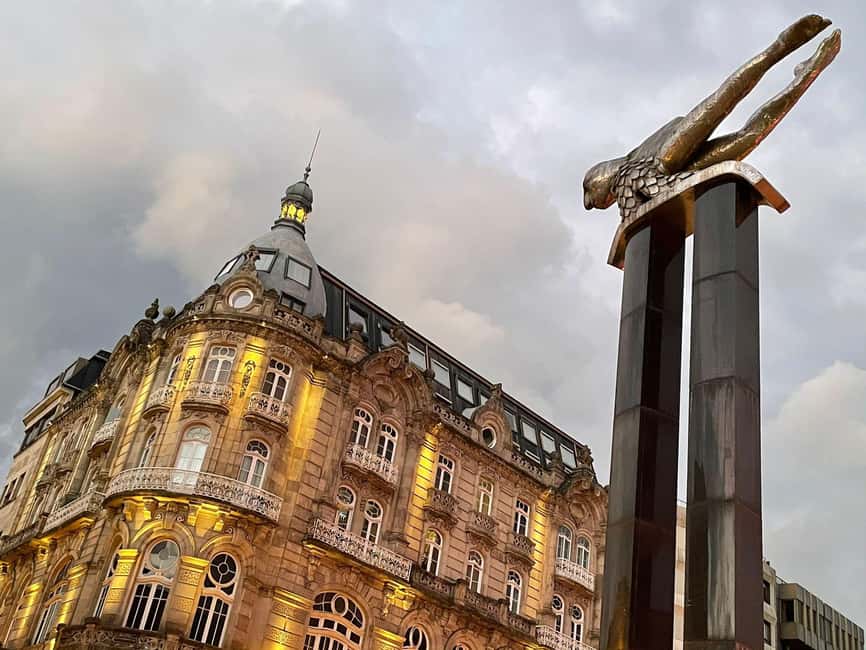 Vigo: Walking Tour with local History & Culture - Key highlights in plain sight