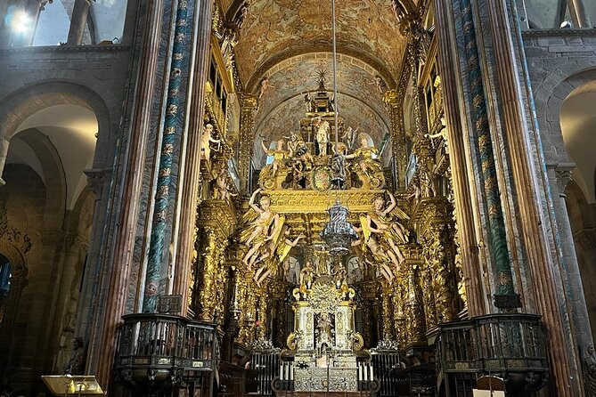 Visit to the Cathedral of Santiago + Portico de la Gloria Option - Portico de la Gloria option: Romanesque art with Master Mateo at the center