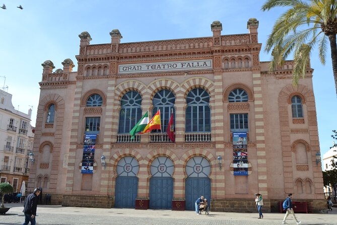 Walking Tour through Cádiz: Stories from the hand of a local guide - Guides Make or Break It, and Why Alba and Alejandro Matter