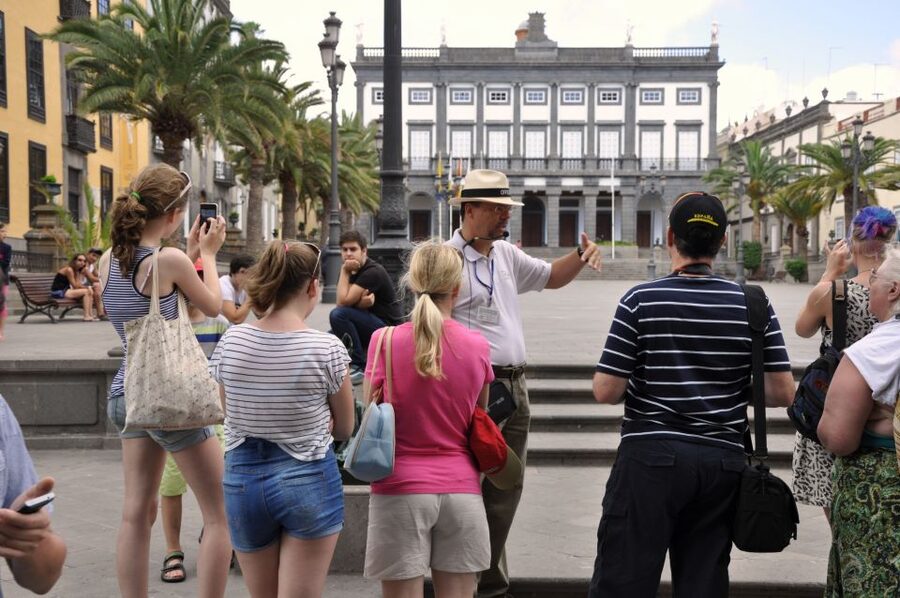 Walking tour Vegueta Old Town Las Palmas ( only in english) - Santa Ana Cathedral and the plazas that shaped daily life