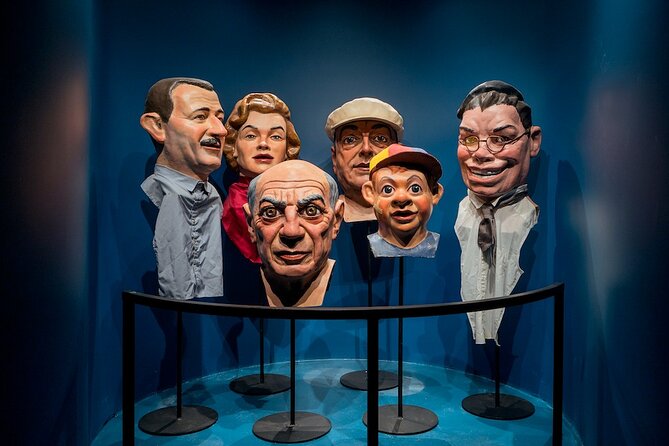 White Rabbit Museum: The Best Immersive Experience in Catalonia - Your one-hour route through 10 off-museum installations