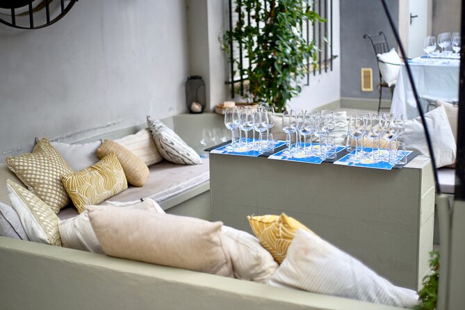 Wine Tasting Experience with a Professional Sommelier in Valencia City Center - Logistics that actually affect your enjoyment